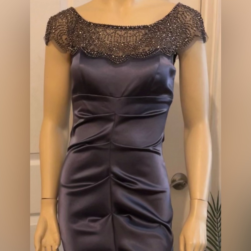Mermaid Dress w/ Beaded Lace Neckline & Cap Sleeves by Xscape, SZ 2- Lt. Purple